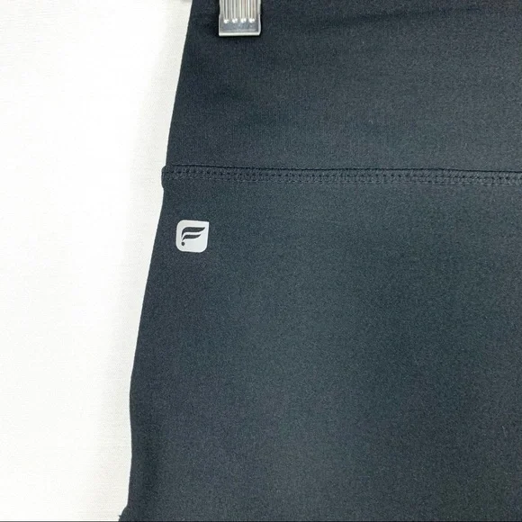 Fabletics Rhodes Crop - Picture 5 of 6